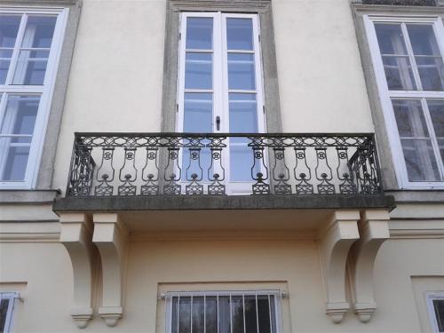 Zámek Nové Hrady - před restaurováním balkónů